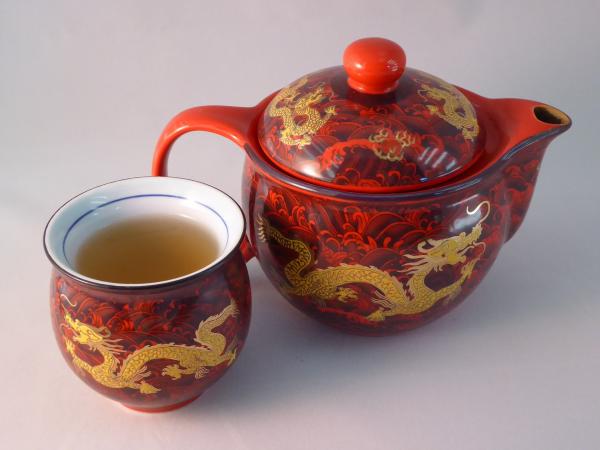 Le thé joue un rôle dans la stimulation du système nerveux (Image : Icb / Pixabay)