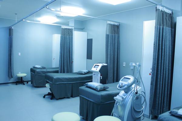  L’établissement médical moderne n’a pas encore accepté l’anesthésie par acupuncture en tant que méthode viable dans les hôpitaux. (Image: Vitalworks / Pixabay)