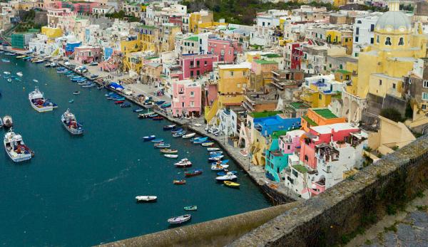 Procida est un lieu idéal pour passer des vacances. (Image: wikimedia / GNU FDL)