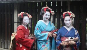 Costumes traditionnels étonnants venant des quatre coins du monde
