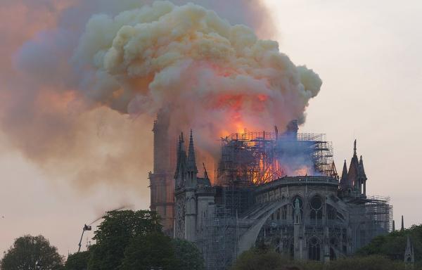 La cathédrale de Paris, le 15 avril 2019. (Image : wikimedia/GodefroyParis)