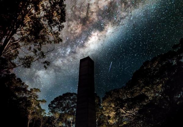 Une seule étoile brillante située dans la constellation de l'Indus v, visible depuis l'hémisphère sud, a révélé de nouvelles informations sur une ancienne collision de notre galaxie, la Voie lactée, avec une autre galaxie plus petite appelée Gaia-Encelade, au commencement de son histoire. (Image: via Troy Oakes Photography )