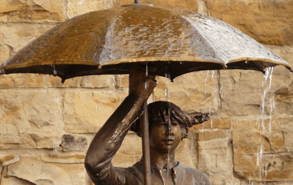 Le commerçant a cru que le voleur était un passant qui avait pris son parapluie juste parce qu’il en avait l’utilité. (Image : pixabay / CC0 1.0)