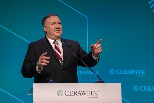 Le secrétaire d’État Pompeo prononce un discours liminaire lors de la CERAWeek. (Image : US Department of State / Flickr / US Government Works) 