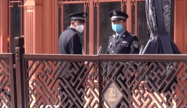 Un rapport classifié soumis à la Maison Blanche par la communauté du renseignement américain met en évidence les fausses données de la Chine sur l’infection au coronavirus. (Image : Capture d’écran / YouTube)