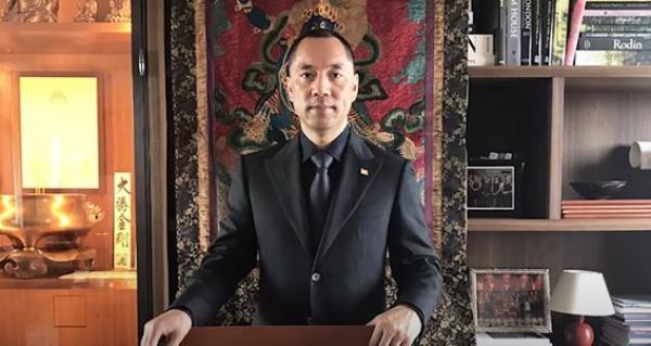 « En 2012 un agent secret des services de renseignement communistes chinois est venu me demander si je voulais investir », a déclaré le milliardaire en exil Guo Wengui. (