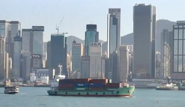 ong Kong subira des conséquences économiques en raison de la perte de son statut spécial avec les États-Unis. (Image : Capture d’écran / YouTube)