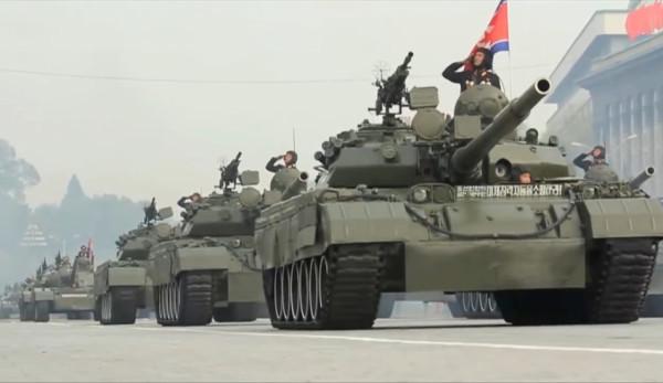 La famille Kim contrôle une armée et une marine de plus de 4 000 chars et 70 sous-marins. (Image : Capture d’écran / YouTube)