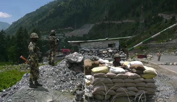 Le récent conflit frontalier entre l’Inde et la Chine a poussé le gouvernement indien à élaborer un plan de découplage économique avec la Chine. (Image : Capture d’écran / YouTube)