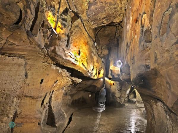 La Grotte de la main de Bouddha ressemble à un labyrinthe. (Image : Billy Shyu / Vision Times)