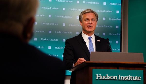 Le directeur du FBI Christopher Wray s’exprime à l’Institut Hudson à Washington D.C., le 7 juillet 2020. (Image : FBI)