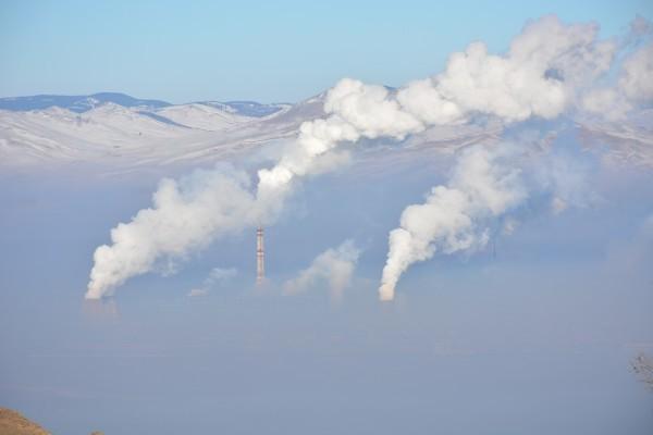 Une étude menée dans dix grandes villes par IQAir, une société mondiale d’information et de technologie sur la qualité de l’air, a révélé que les matières particulaires (PM, particulate matter), de très petites particules atmosphériques nocives pour la santé, ont diminué de 60 % au cours d’une période de confinement de trois semaines. (Image : pixabay / CC0 1.0)