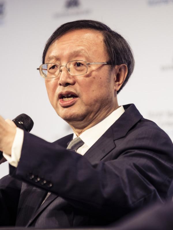 Yang Jiechi, du ministère des affaires étrangères de la RPC, responsable des affaires de l’Amérique du Nord, de l’Océanie et de l’Amérique latine. (Image : Balk / MSC / securityconference.org / CC BY 3.0)