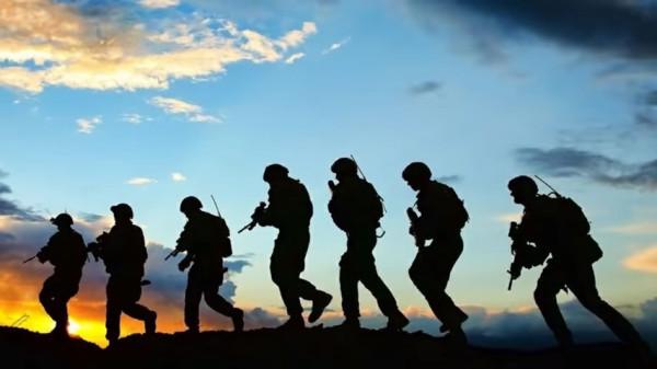 La Special Frontier Force ou SFF (en français, les Forces spéciales des frontières) de l’Inde a occupé avec succès deux sommets montagneux stratégiques que la Chine revendiquait comme siens avec insistance. (Image : Capture d’écran / YouTube)