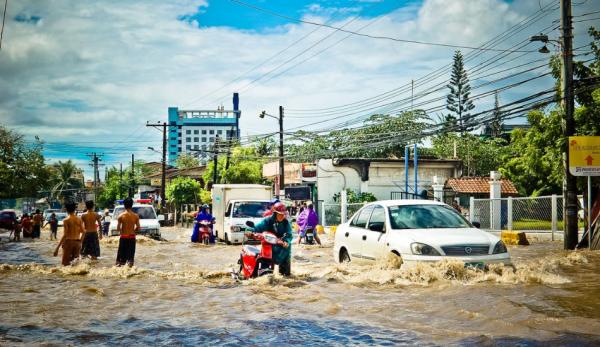 L’affirmation selon laquelle le barrage serait capable de résister à une inondation d’une ampleur « des 100 dernières années » est en grande partie fausse. (Image : Pixabay / CC0 1.0)