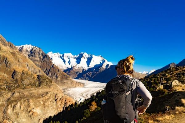 La randonnée en montagne est conseillée. C’est un bon choix pour les sports de plein air en début d’automne. (Image : Michael Stübi / Pixabay)