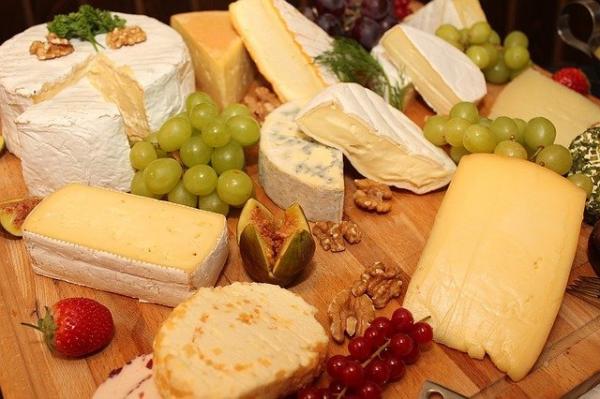 Les fromages à pâte dure se digèrent mieux le matin. (Image : HNBS / Pixabay)