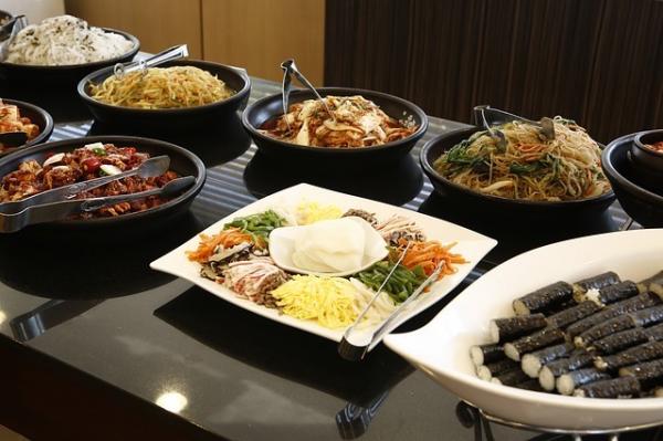 La Chine pourrait bientôt limiter la quantité de nourriture offerte lors de banquets. (Image : 해연 임 / Pixabay)