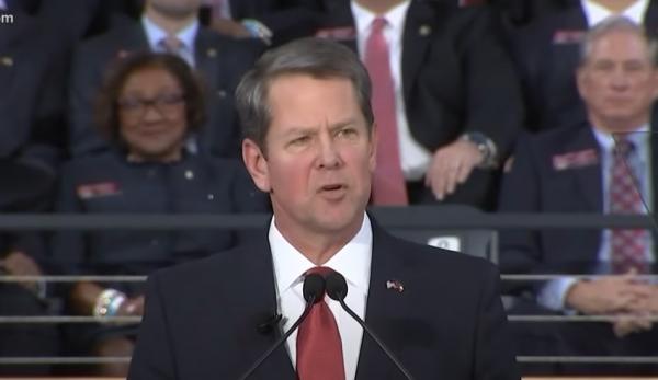 Trump en colère contre Brian Kemp pour ne pas avoir soutenu sa contestation des résultats des élections. (Image : Capture d’écran / YouTube) 