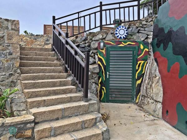 L’entrée du Checkpoint 23 (西 莒 23 哨) sur l’île de Juguang à Matsu. (Image : Billy Shyu / Vision Times)