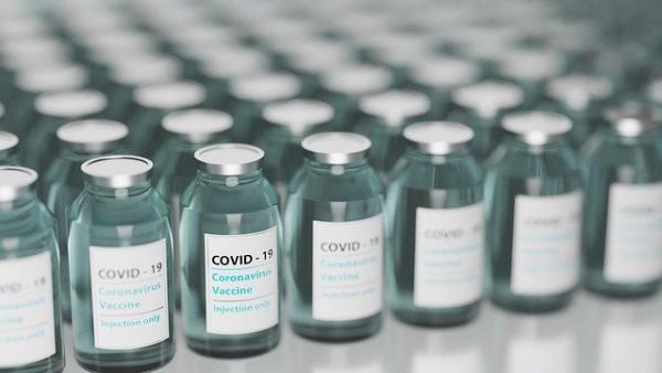 Le vaccin chinois (CoronaVac) dépasse à peine le taux d’efficacité minimum. (Image : torstensimon / Pixabay)