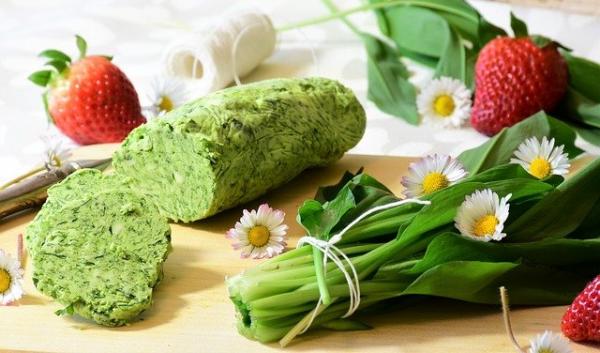 Les légumes sauvages sont des légumes de saison, riches en nombreuses vitamines et oligo-éléments, qui peuvent améliorer la résistance de l’organisme et réguler le système gastro-intestinal. (Image : RitaE / Pixabay)