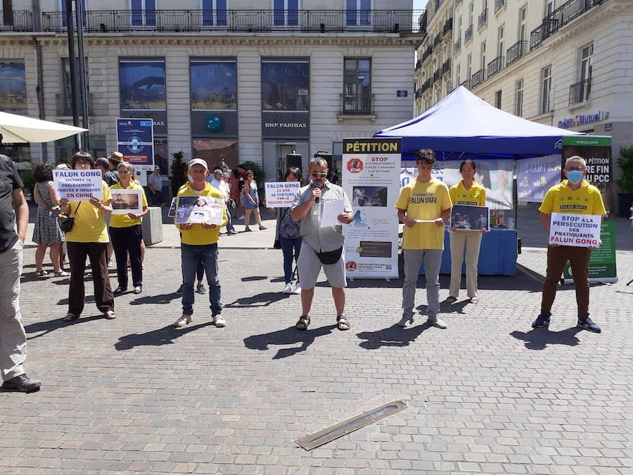 France – Des associations dénoncent les 22 ans de persécution des pratiquants de Falun Gong en Chine