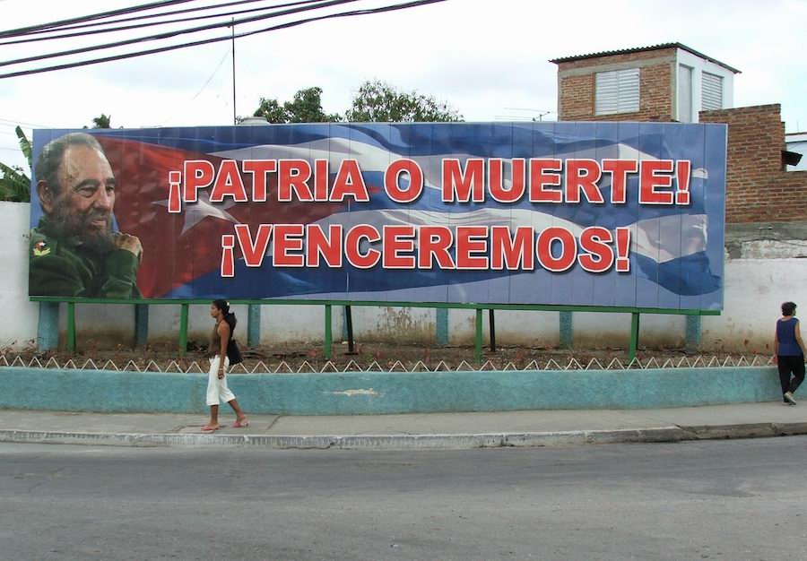 Des milliers de Cubains protestent contre le régime communiste en raison des pénuries et de la hausse des prix 