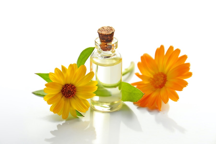 Comprendre l’aromathérapie : pourquoi les odeurs influencent le comportement et l’humeur