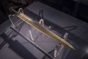 Les épées chinoises recouvertes de chrome ou en alliage à mémoire de forme, vieilles de 2 000 ans