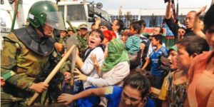 Répression des Ouïghours : un initié chinois Han décrit les atrocités dans les camps de détention au Xinjiang