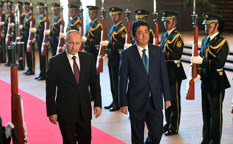 L’ancien premier ministre japonais Shinzo Abe donne son avis sur les raisons qui ont poussé Vladimir Poutine à déclencher la guerre en Ukraine 