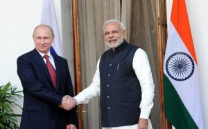 Le pétrodollar en danger : l’Inde envisage la mise en place d’un système rouble-roupie pour l’achat de pétrole russe