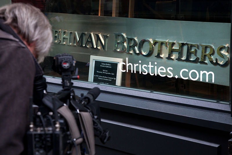 Un ancien trader de Lehman Brothers accusé d’avoir participé à une fraude de plusieurs milliards de dollars concernant Viacom et Discovery