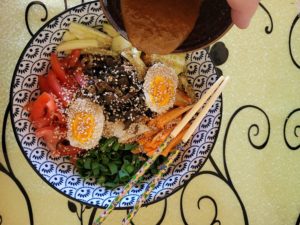 La salade de nouilles froides asiatiques de Vision Times