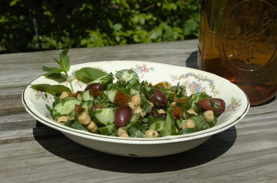 délicieuses salades d’été réalisées avec des produits de saison