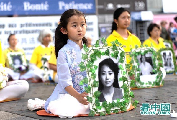 Pour lutter contre la persécution des pratiquants de Falun Gong en Chine, des Français ont signé une pétition