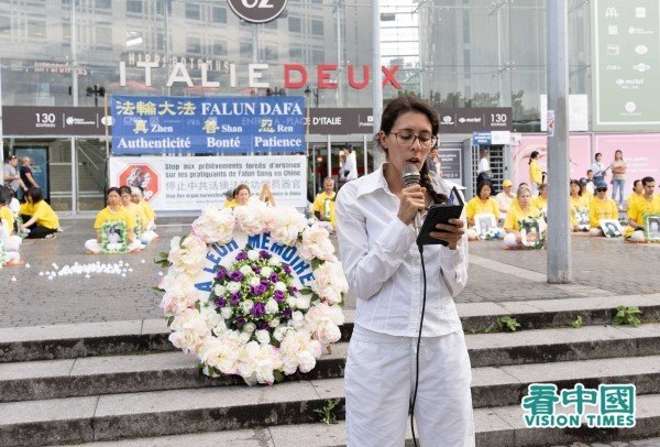 Pour lutter contre la persécution des pratiquants de Falun Gong en Chine, des Français ont signé une pétition