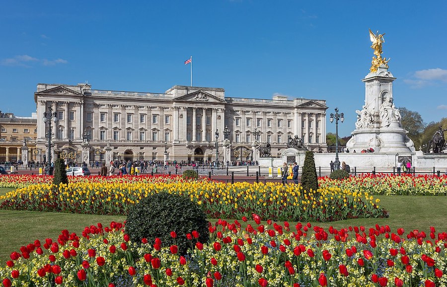 Grande-Bretagne : la reine Elizabeth II meurt, Charles III lui succède