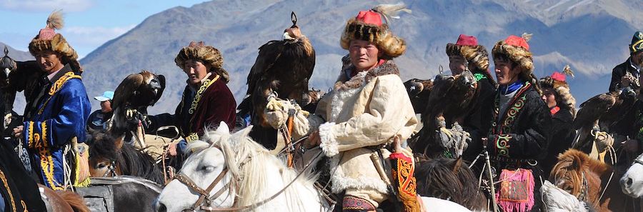 Le lien profond entre les derniers gardiens d’aigles de Mongolie et leurs aigles royaux