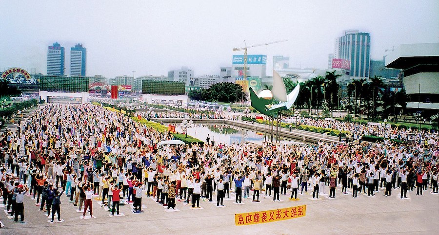 Un chercheur dévoile comment Jiang Zemin a contraint Hu Jintao à réprimer le Falun Gong