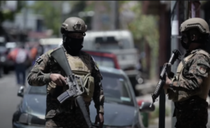Répression massive des gangs au Salvador : dix mille soldats encerclent la ville de Soyapango