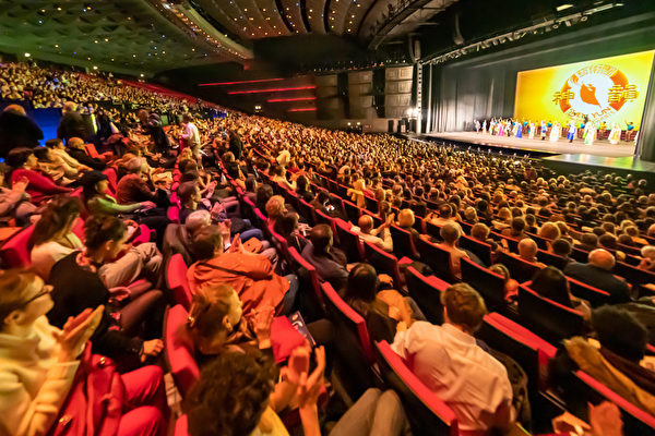 Shen Yun : il faut se souvenir des traditions, c’est la richesse du monde