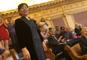 Une femme d’affaires chinoise persécutée par le PCC pour sa foi reçoit une mention élogieuse de l’Assemblée de l’État de Virginie