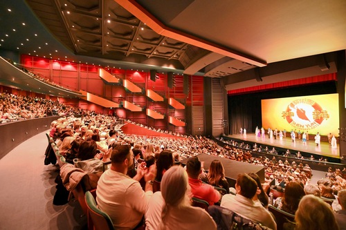 Shen Yun émerveille les spectateurs en Israël, en Australie, en Italie, au Canada et aux États-Unis : nous quittons le spectacle avec le désir qu’il ne se termine jamais