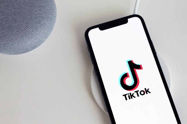 Le PDG de TikTok nie avoir partagé des données d’utilisateurs avec le régime chinois