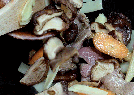 Recette facile : Canard sauté aux champignons parfumés
