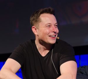 Elon Musk prévient le gouvernement chinois que l’IA pourrait prendre le contrôle du pays