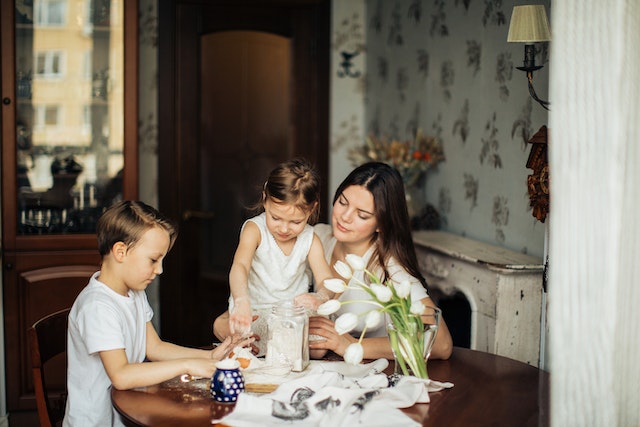 Les valeurs d’éducation et de richesse dans les familles juives forgent des élites