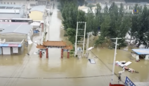 Typhon Doksuri : les inondations sans précédent en Chine suscitent ressentiment et protestations